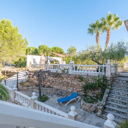 Imposante Ferienvilla Mit Grossem Pool